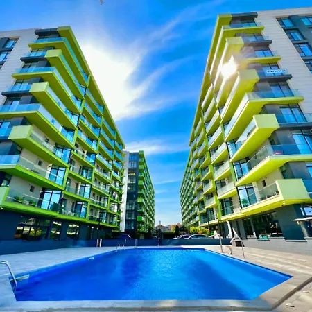 Daire Luxury Large Family - Piscina Plaja Alezzi