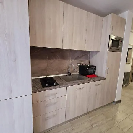 Luxury Large Family - Piscina Plaja Alezzi Daire Navodari