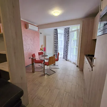 Appartement Luxury Large Family - Piscina Plaja Alezzi *