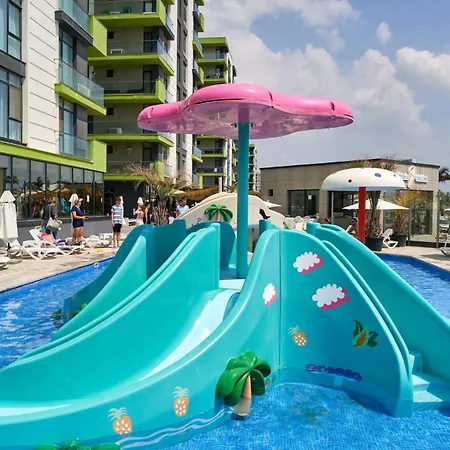 Luxury Large Family - Piscina Plaja Alezzi Daire Navodari