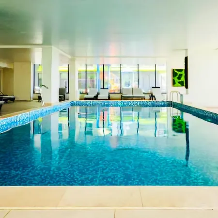 Luxury Large Family - Piscina Plaja Alezzi Navodari